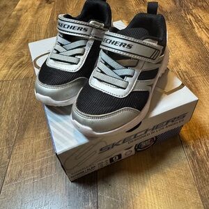 Skechers Bounder Super Leap Silver Black Toddler Size 9 EUC